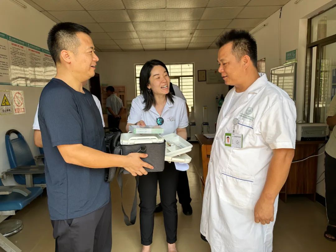 1714956689966623.jpg 攜手同行 助力海南白沙基層醫(yī)療發(fā)展5.jpg
